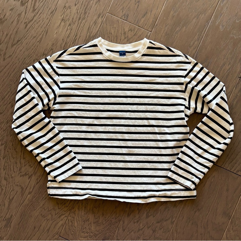 Bundle of 2 Old Navy Long Sleeve Vintage Tees XS Boxy Cropped 100% Cotton